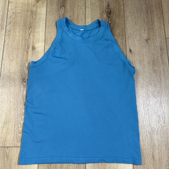 Athleta Women's Blue Sleeveless Racerback Workout Tank - Picture 3 of 6